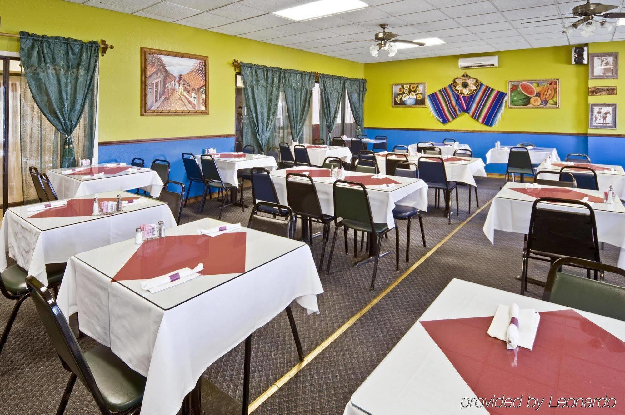 Fairview Inn By Oyo Hesston I-135 Ресторан фото